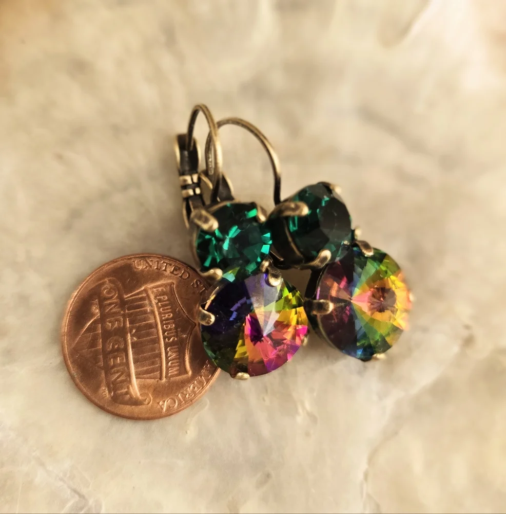 Large Volcano Green And Emerald Crystal In Two Settings Earrings In Brass